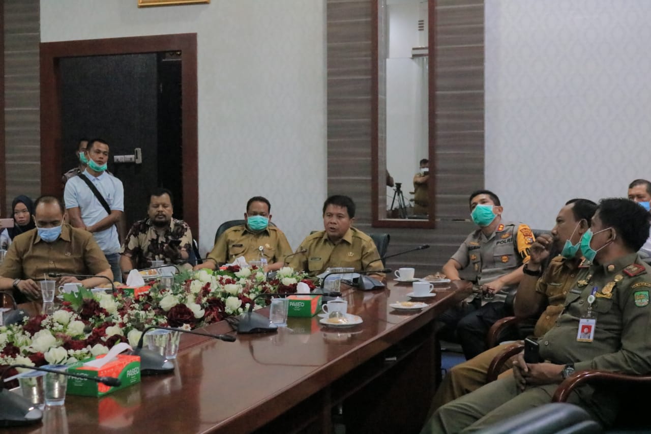 Ikuti Vidcon dengan Gubri, Pemkab Rohul Siap Aksi Nyata Antisipasi Penyebaran Virus Corona