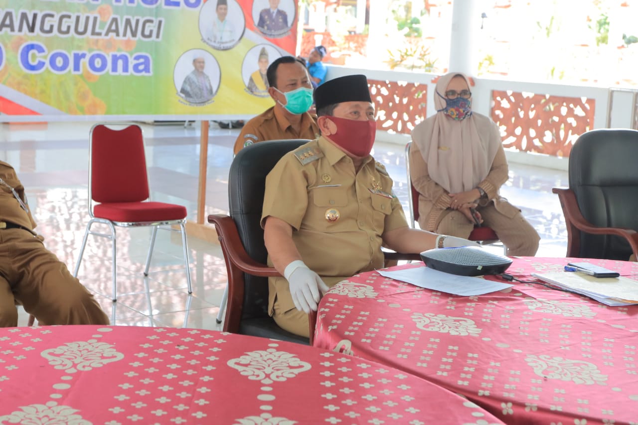 Bupati H. Sukiman berikan Jempol. Langkah Camat, Danramil dan Kapolsek serta Petugas Kesehatan dan Kepala Desa, Turun ke Masyarakat dan Kompak dalam Penanganan Covid-19
