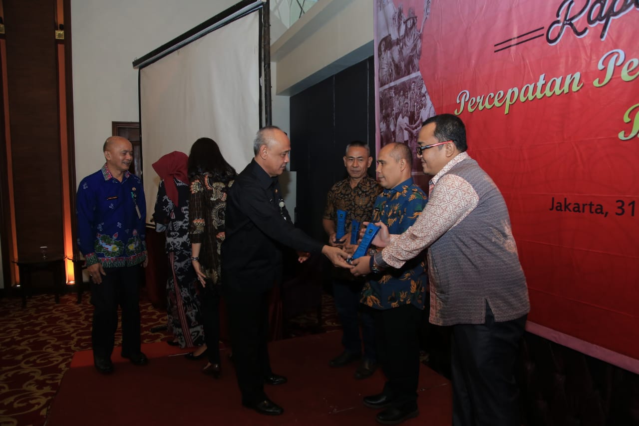 Pemkab Rohul Raih Penghargaan Peringkat 1 Nasional Percepatan Penetapan dan Penegasan Batas Desa