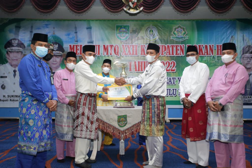 Resmi Ditutup Staf Ahli Bupati, Kafilah Kecamatan Tandun Raih Juara Umum MTQ Ke XXII tingkat Kabupaten Rokan Hulu